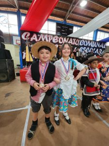 Read more about the article ¡Nuestros estudiantes brillaron en el Campeonato Comunal de Cueca Escolar 2023!