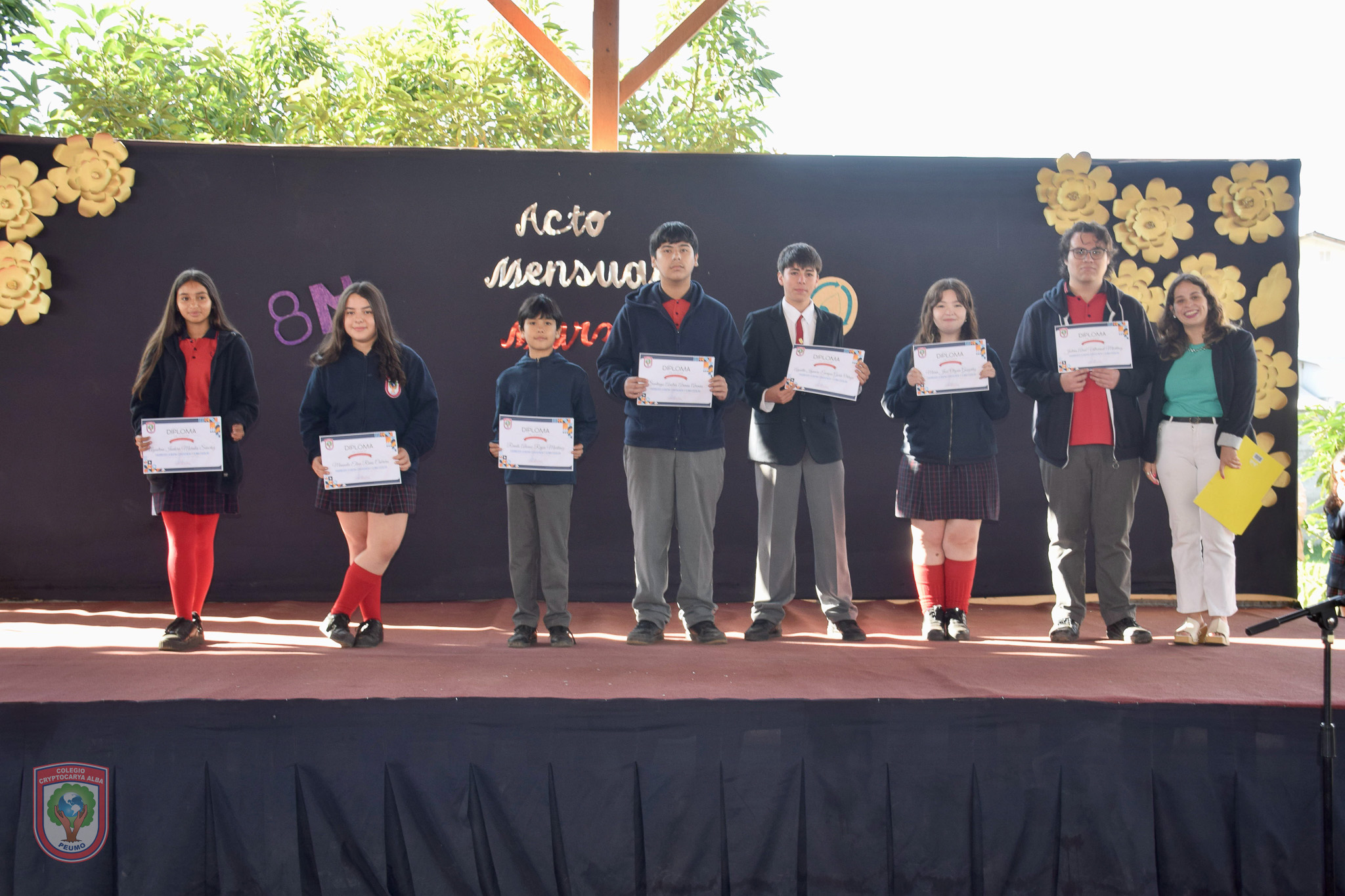 En este momento estás viendo Celebramos un emotivo Acto Mensual en nuestro colegio Cryptocarya Alba – 2do Bloque y Enseñanza Media